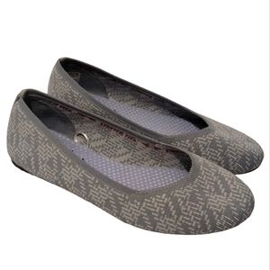 Skechers Gray Textured Loafers